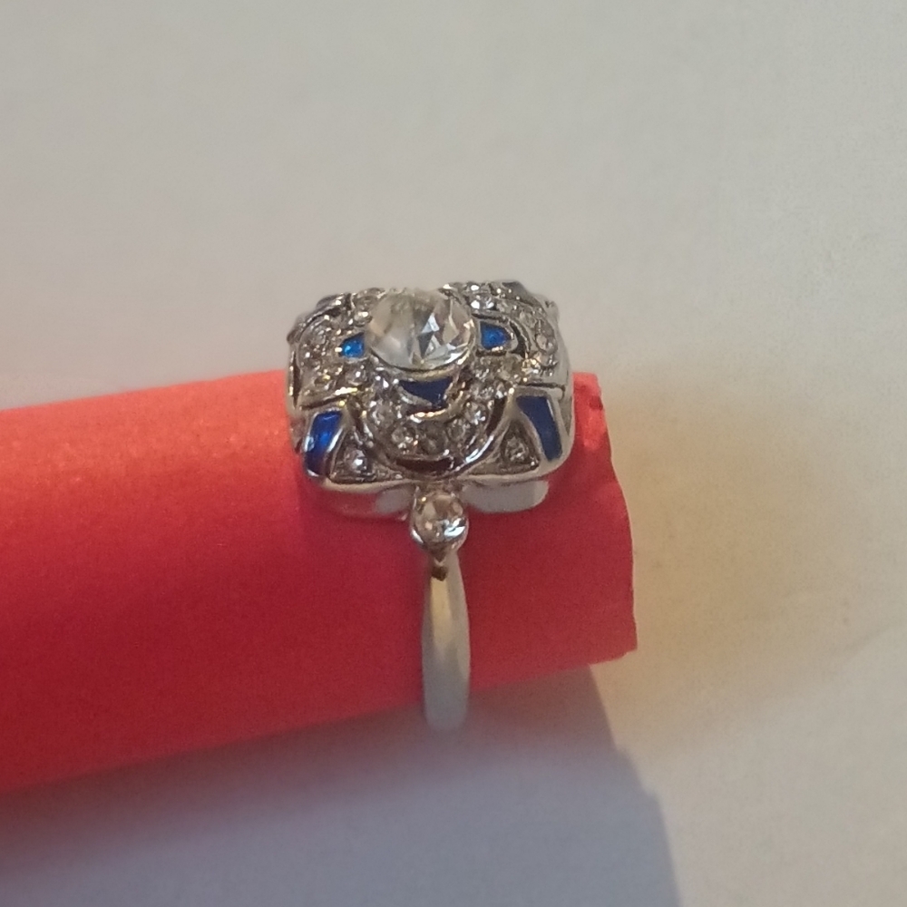 Silver and Blue Gemstone Ring - Picture 10 of 10
